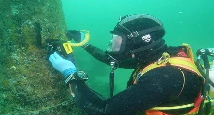 Underwater Maintenance